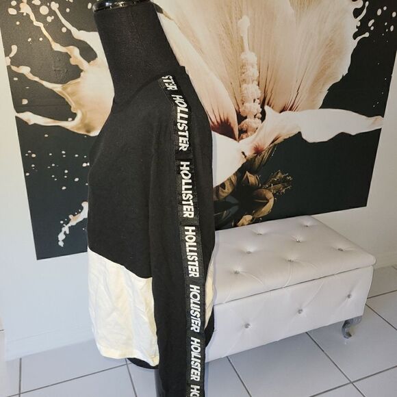 Hollister long sleeve - Picture 2 of 4